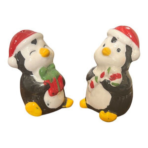 Cracker Barrel - Christmas Penguins, Mini Salt & Pepper Shakers